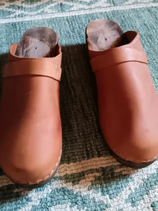 Women's Leather Clog Mule in Chestnut Brown - Picture 3 of 3